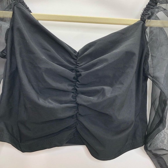 Pretty Little Thing black slinky sheer organza puff sleeve Bardot crop top - Picture 7 of 7